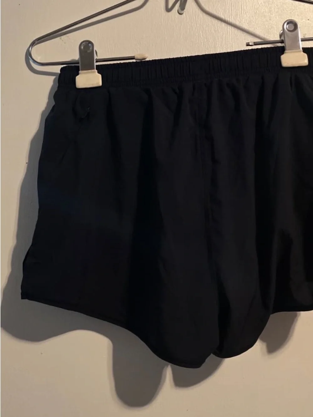 ALO Yoga Women's Black Athletic Shorts